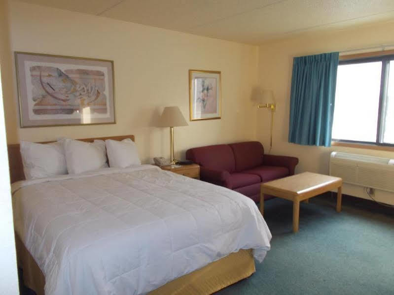 Boarders Inn And Suites By Cobblestone Hotels - Ripon Exterior foto